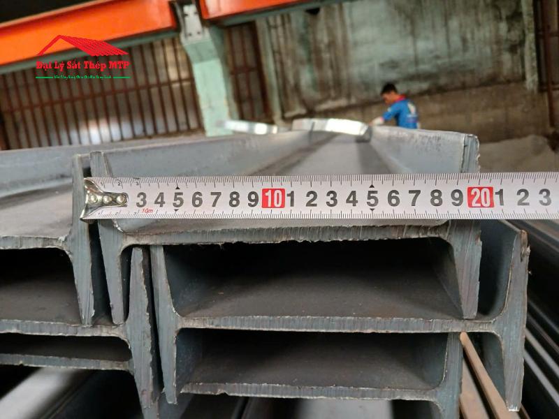 Thép I200 là thép hình chữ I có kích thước bụng 200mm