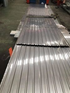 Tôn inox là một loại vật liệu xây dựng được ưa chuộng nhất hiện nay