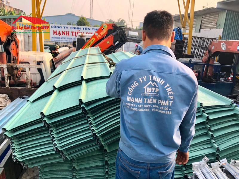 Sắt Thép MTP nhận gia công tôn cliplock tại công trình hoặc gia công từ nhà máy và giao tận nơi
