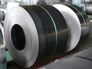 Tôn tấm dầu có bề mặt được tẩy gỉ, phủ dầu nên chống rỉ sét tốt hơn