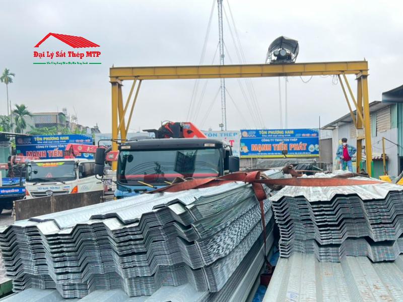 Sắt Thép MTP cam kết cung cấp tôn Hòa Phát chính hãng, giá ưu đãi lớn