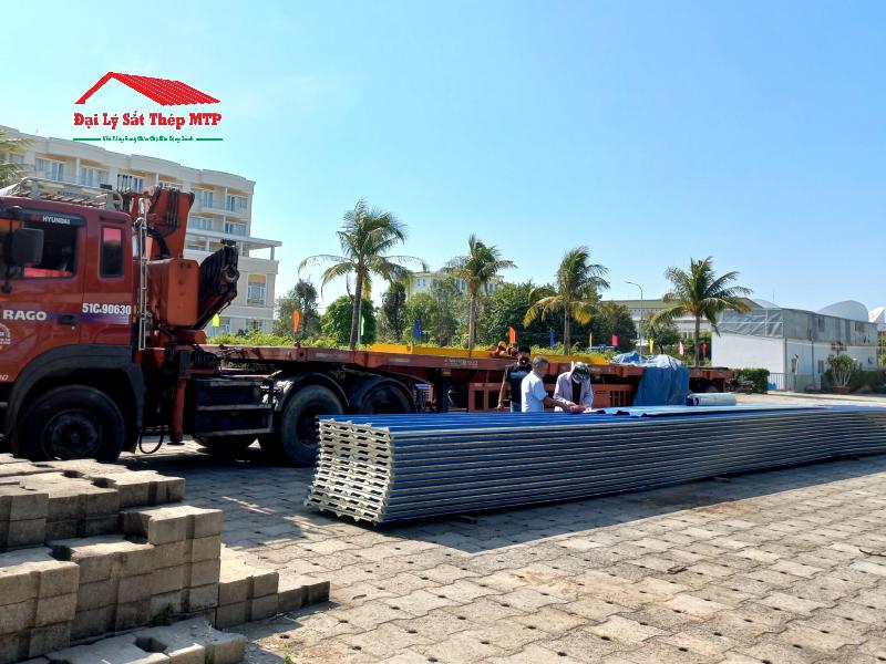 Cung cấp 200 tấm tôn mạ màu Hòa Phát cho dự án nhà ở tại Bình Dương