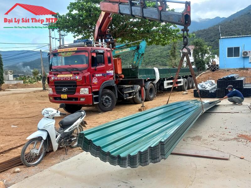 Cung cấp 1500m tôn Đại Thiên Lộc cho trang trại chăn nuôi gia cầm ở Tiền Giang