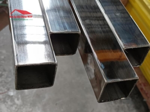Hộp inox 30x30 loại 304