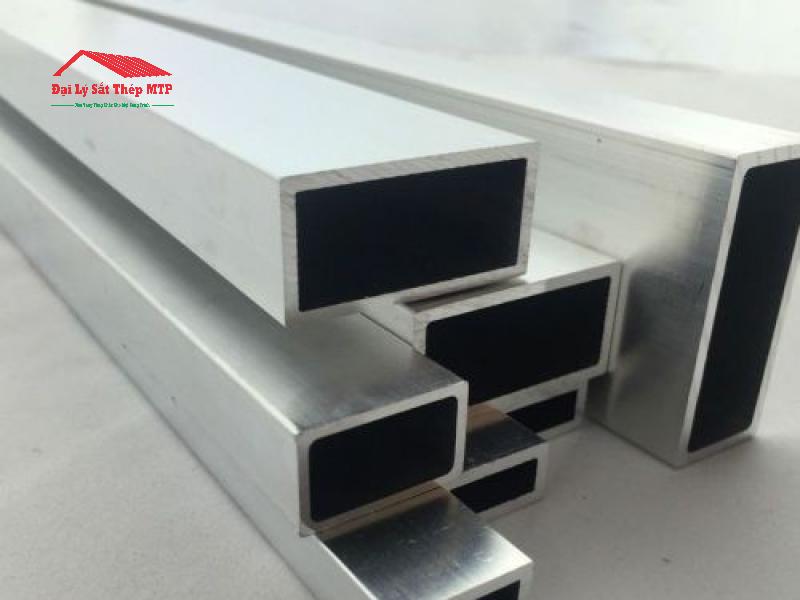 Inox hộp 40x80 loại 304
