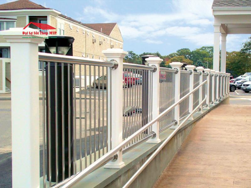 Hàng rào gia công từ ống inox phi 60