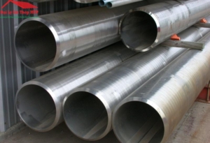 Ống inox phi 200 có kích thước lớn, thường dùng trong công nghiệp