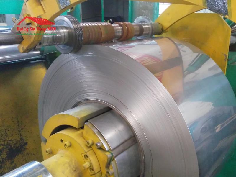 Cuộn inox Hoàng Vũ