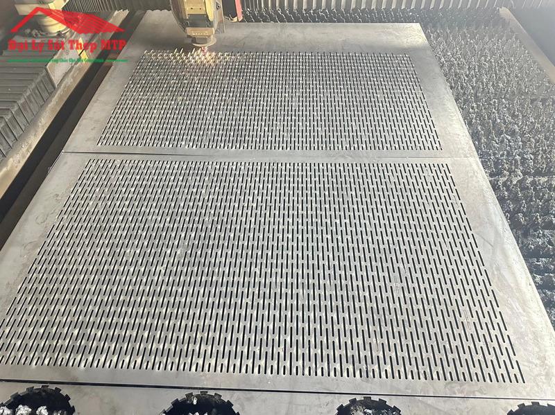 Gia công đột lỗ thép tấm