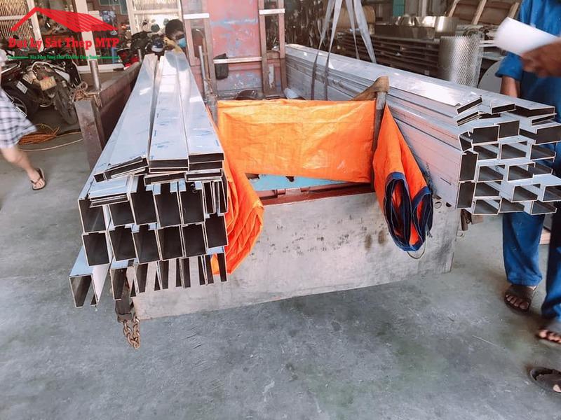 Đại lý MTP hỗ trợ phân phối inox Hoà Bình tới tận công trình