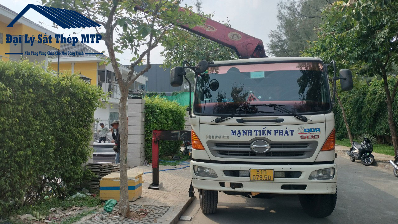 Bàn giao 25 tấn Thép Hình U-I-V cho Công Ty TK Xây Dựng Gia Trần tại 98 Đường Lê Văn Việt, TP Thủ Đức