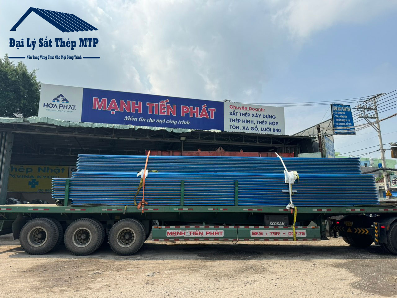 Chuẩn bị xuất kho Tôn Pu cách nhiệt về dự án KCN Gò Dầu - Tây Ninh với số lượng 20 tấn