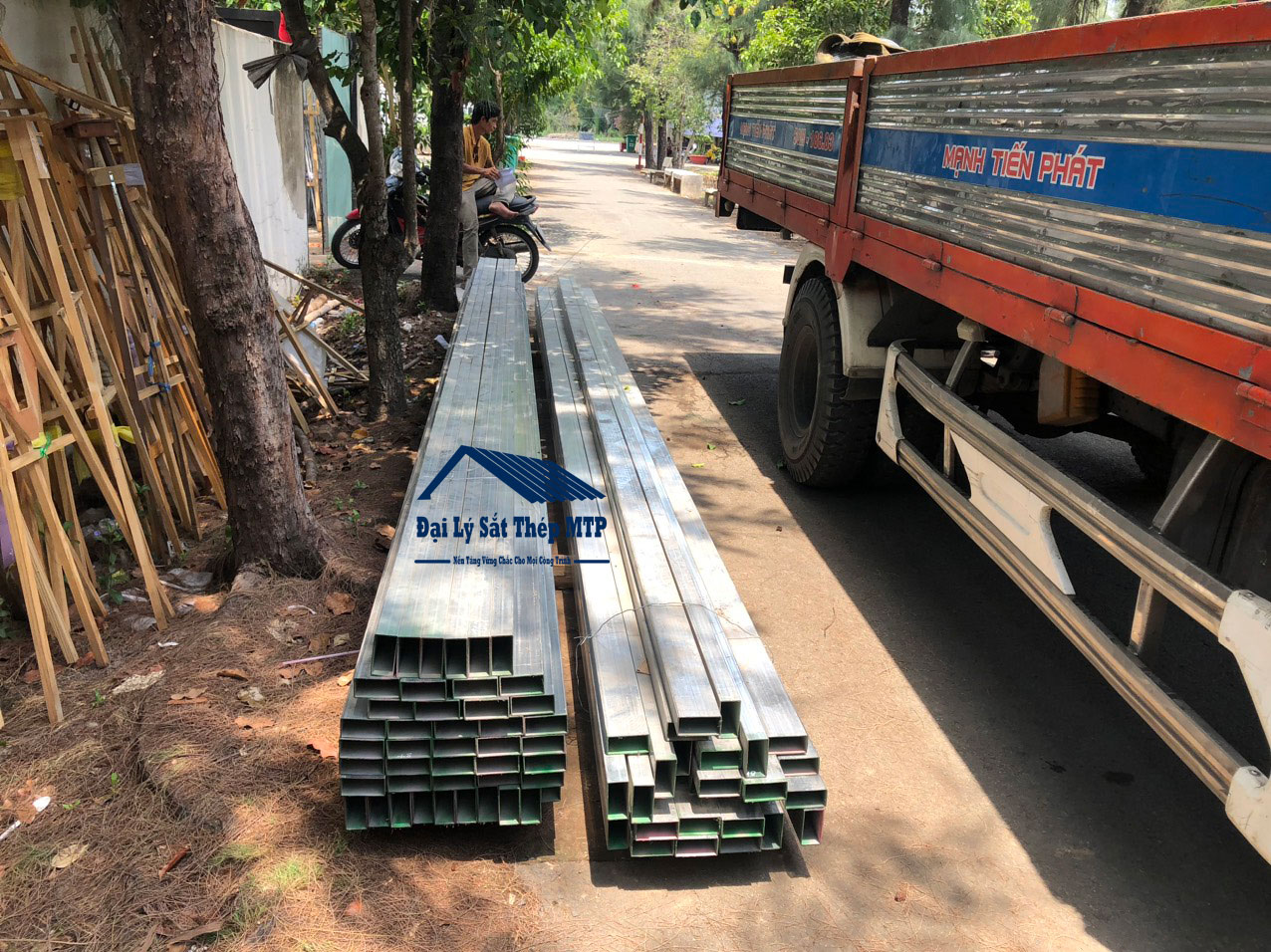 Đại lý Sắt Thép MTP Giao 20 Tấn Thép cho Công trình Nghĩa Trang Đa Phước Huyện Bình Chánh TPHCM