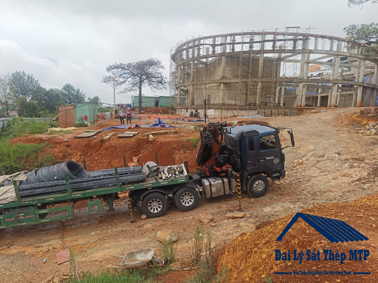 Đại lý Sắt Thép MTP giao 45 tấn Thép xây dựng về Sân Vận Động Đà Lạt