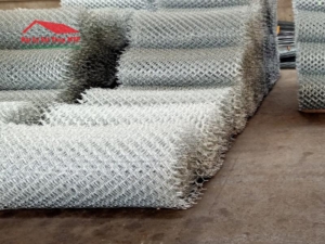 Lưới B40 mạ kẽm nhúng nóng khổ 1m5