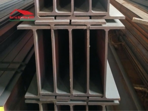 Thép hình I298 có chiều cao bụng là 298mm, chiều rộng cánh 149mm