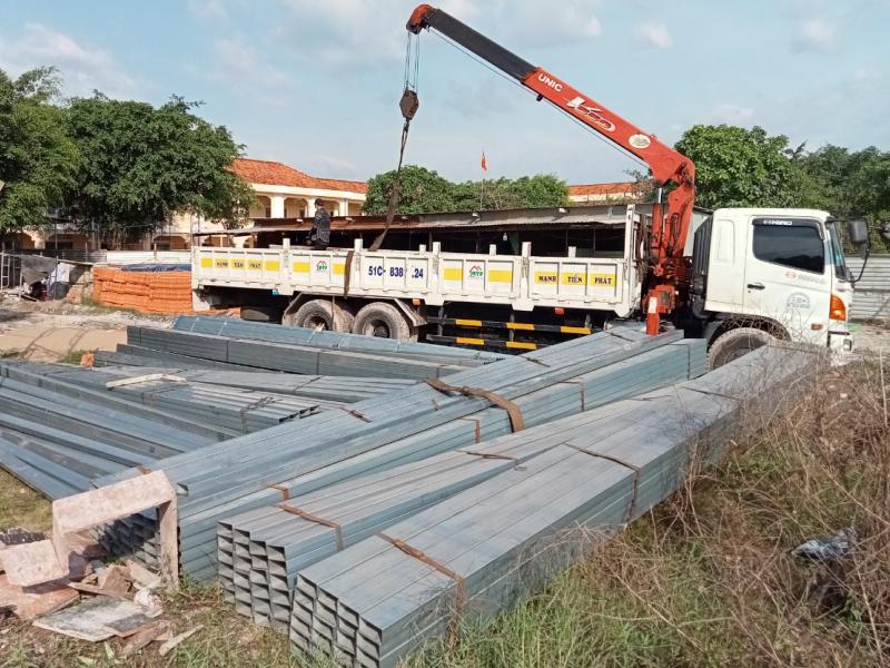 Cung cấp 3 tấn thép hộp chữ nhật nhúng kẽm cho dự án làm hệ thống kèo mái nhà tại Long An