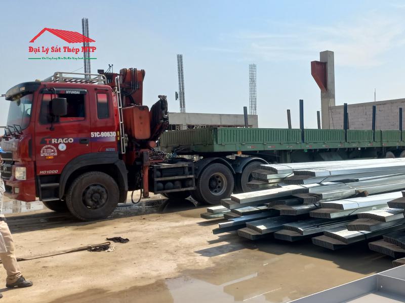 Cung cấp 3 tấn xà gồ Z cho công trình nhà thi đấu đa năng tại Bến Tre