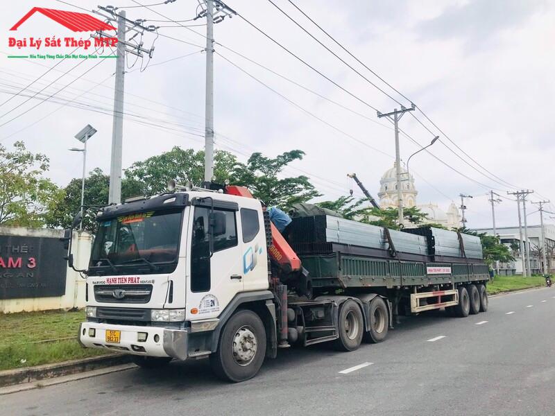 Cung ứng 12 tấn thép hộp Ống Thép 190 đến công trình xây dựng khu dân cư ở Long An 