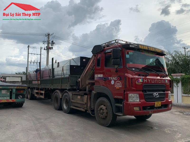 Cung cấp 300 cây thép hộp Ống Thép 190 cho cho xưởng cơ khí Quận 12