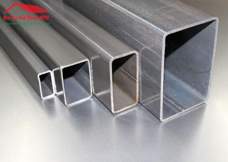 Thép hộp chữ nhật có kết cấu dạng hộp, rỗng bên trong