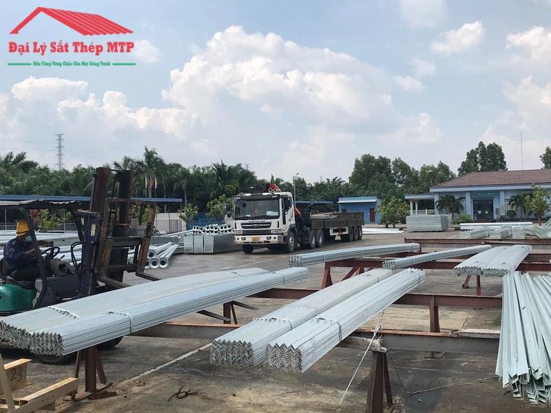 Cung ứng 300 cây thép hình V cho tòa nhà văn phòng tại Quận 7, TP.HCM.