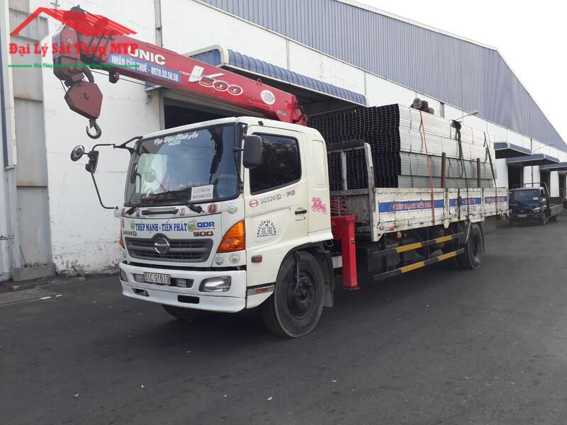 Cung cấp 3 tấn thép hộp chữ nhật nhúng kẽm cho dự án làm hệ thống kèo mái nhà tại Long An.