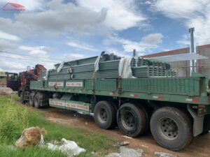 Thi công tôn 9 sóng PU cách nhiệt Hoa Sen dày 5 dem cho nhà xưởng sản xuất thực phẩm tại Sóng Thần, Bình Dương