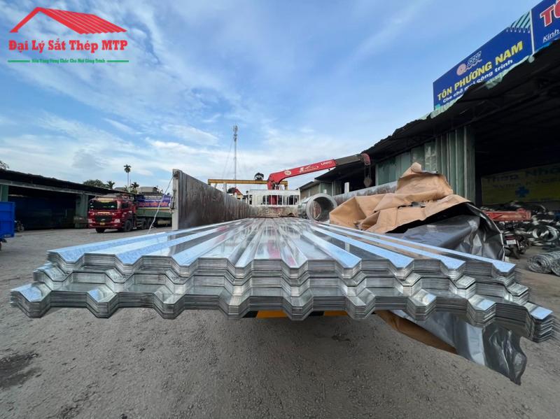 Đại lý Sắt Thép MTP cung ứng tôn 9 sóng chính hãng, uy tín