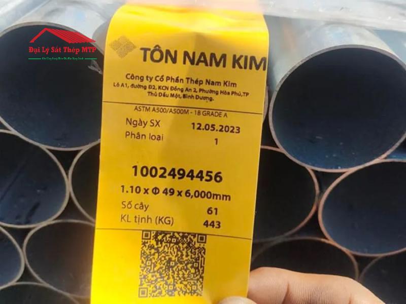 Tem nhãn trên mỗi bó thép ống Nam Kim