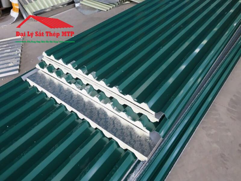 Tôn xốp cách nhiệt Hoa Sen màu xanh rêu