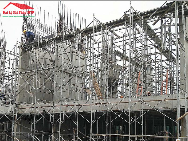 Sử dụng thi công hệ thống giàn giáo cho công trình