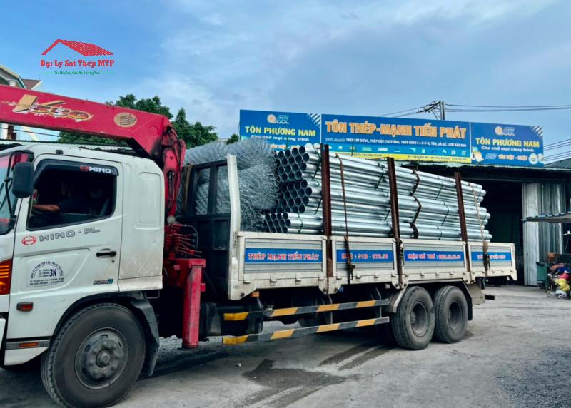 Cung cấp 2 tấn thép ống Phú Xuân Việt cho vườn trồng hoa ở Đà Lạt