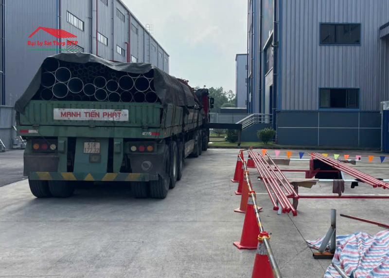 Cung cấp 3 tấn thép ống TVP đến công trình lắp đường ống PCCC cho nhà xưởng sản xuất nhựa tại Long An