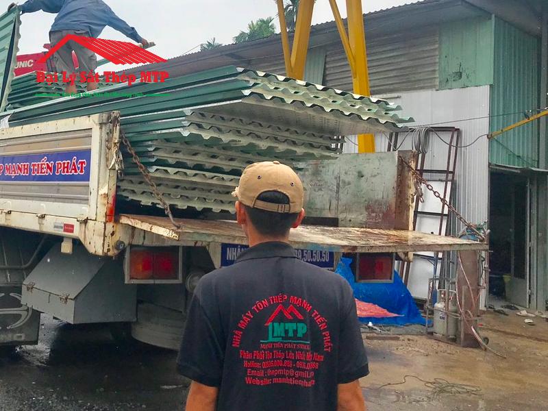 Cung cấp 2 tấn tôn cách nhiệt Đông Á làm nhà hàng ở Vũng Tàu
