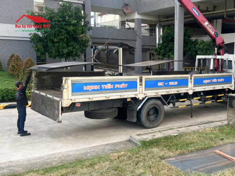 Sắt Thép MTP bán tấm inox 9mm chất lượng, rẻ hơn 5 - 10%, có xe giao hàng tận công trình