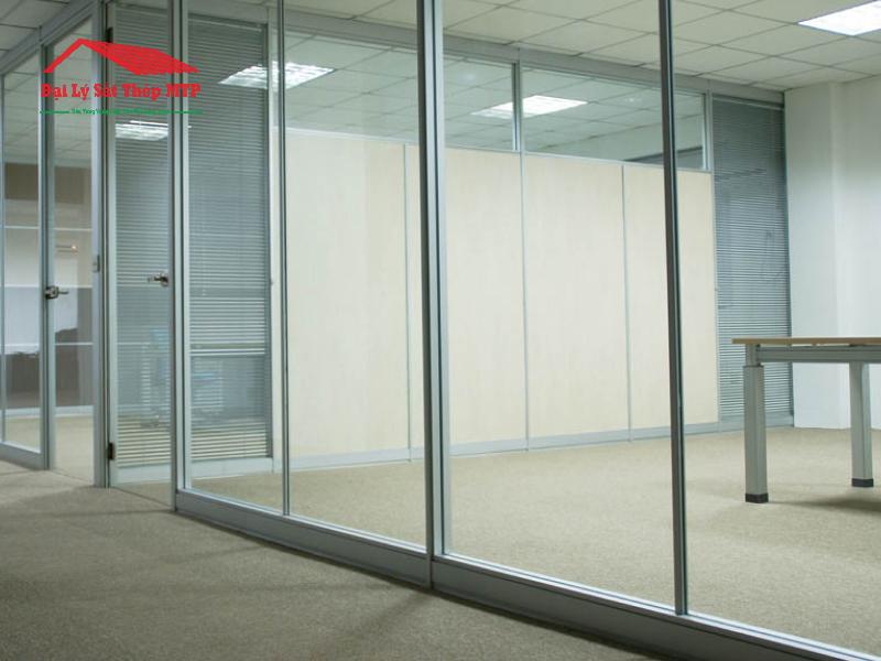 U inox dày 6.5mm dùng làm khung cửa kính văn phòng