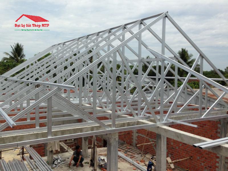 Xà gồ Đông Á làm khung lợp mái các công trình