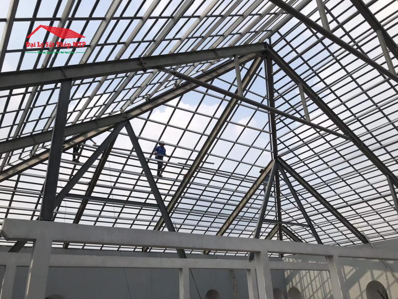 Xà gồ Nam Kim dùng xây dựng mái nhà dân dụng