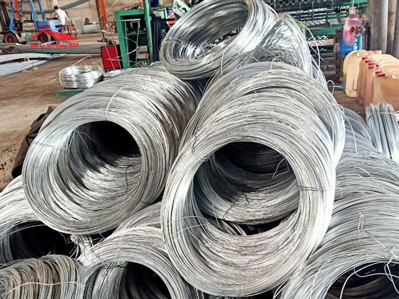 Dây thép buộc mềm dẻo, dễ uốn, khó đứt gãy 