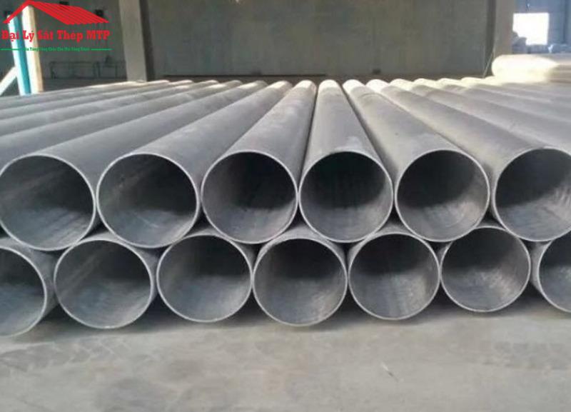 Bề mặt ống inox phi 89,1 mịn, sáng nên có độ thẩm mỹ cao
