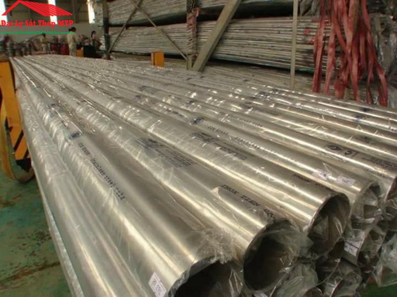 Vật liệu có bề mặt mịn, sáng bóng
