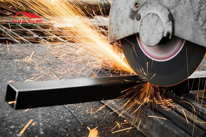 Ứng dụng nên chọn thép hộp đen gia công