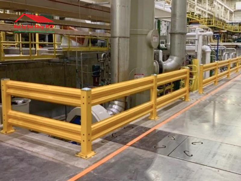 Sắt hộp làm lan can khu vực máy móc bảo vệ an toàn nhân viên