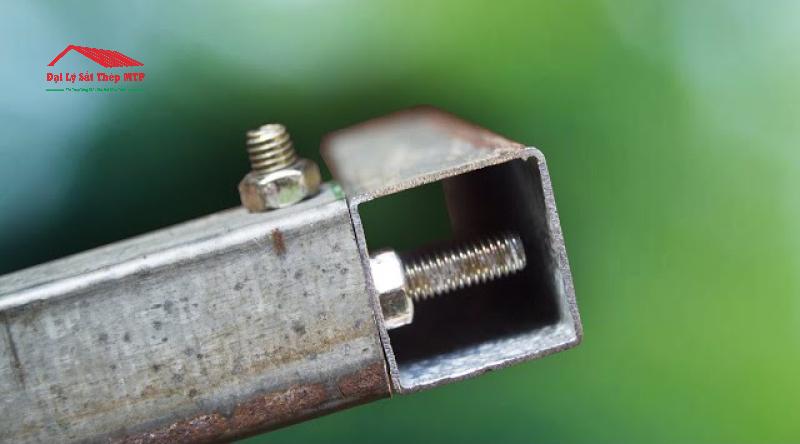 Liên kết bằng ốc vít dễ tháo lắp