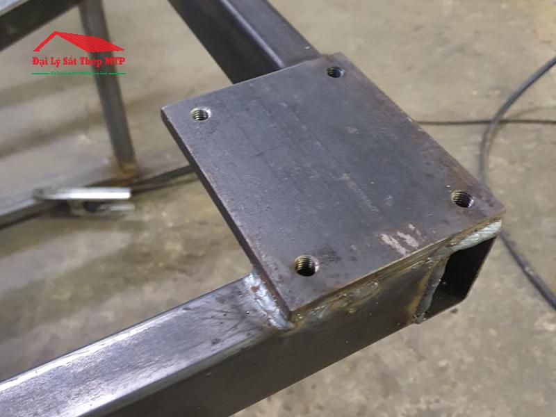 Liên kết hỗn hợp kết hợp hàn và bản mã