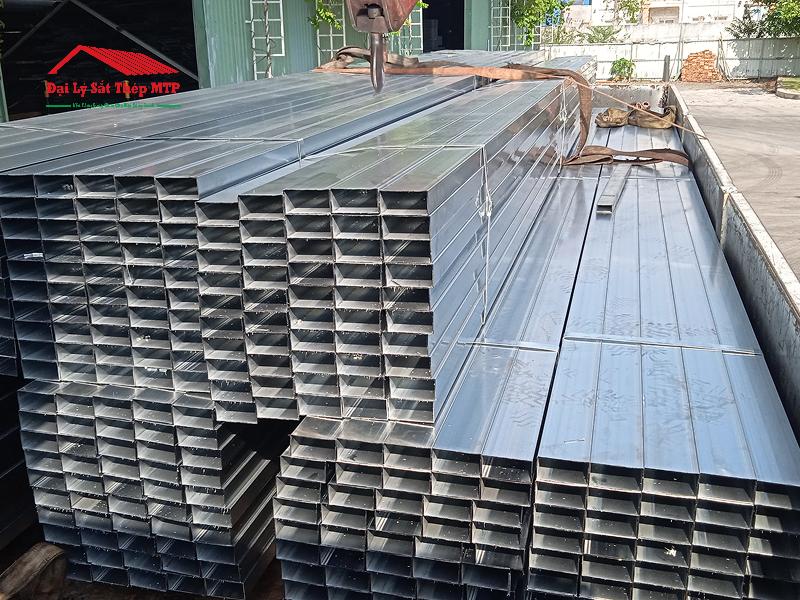 Sắt hộp chữ nhật làm mái tôn