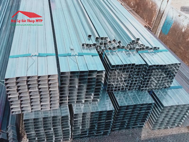 Sắt hộp mạ kẽm làm lan can sắt chống rỉ sét tốt hơn, rất được ưa chuộng