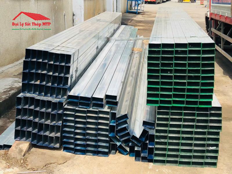 Thép hộp chữ nhật dùng làm cổng, hàng rào
