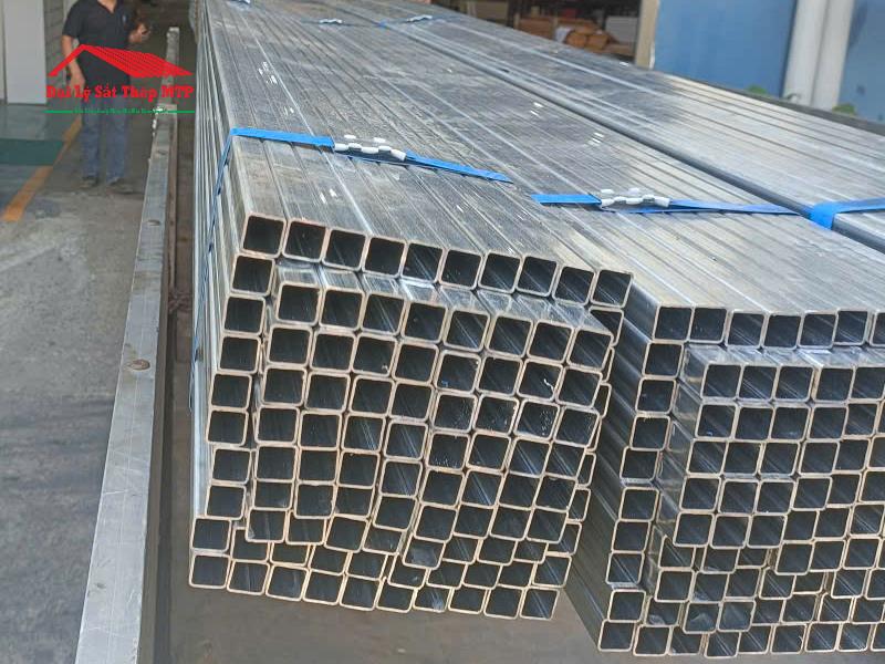 Thép hộp vuông 25x25 dùng làm cổng, hàng rào